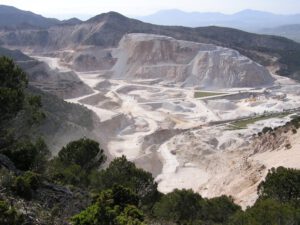 PDSS EL ALCALDE QUIERE QUE LA ÚNICA CANTERA QUE AÚN EXTRAE ÁRIDO DE ALHAURÍN AUMENTE SU EXPLOTACIÓN